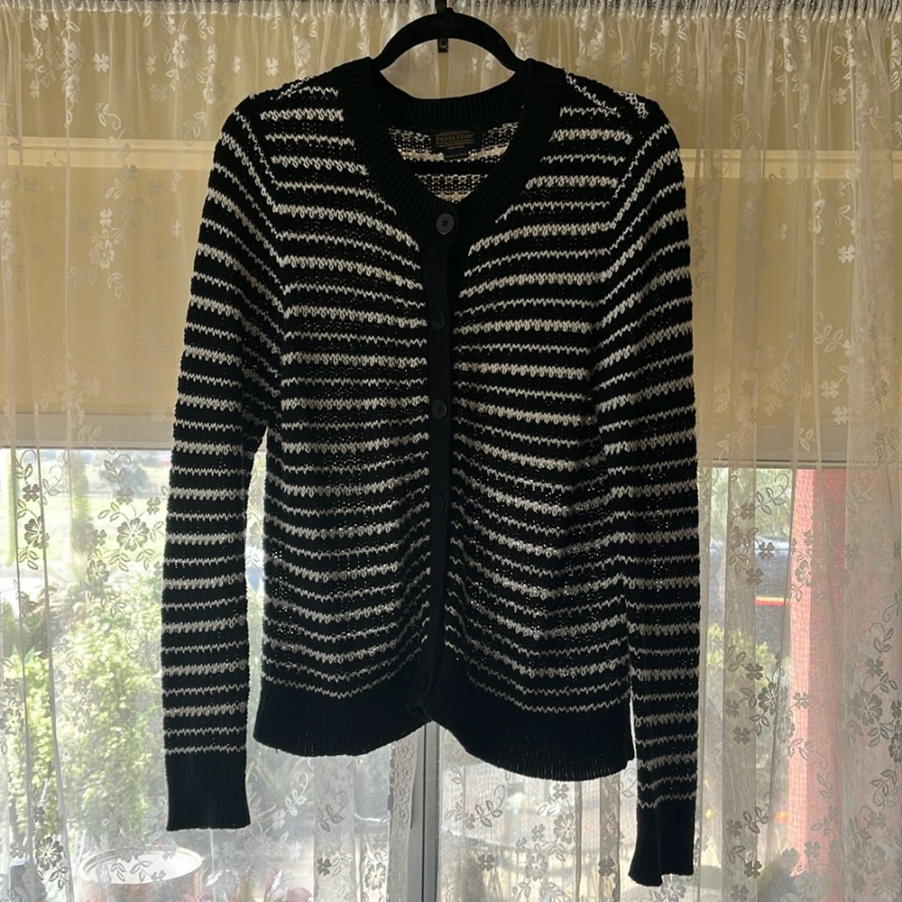 Pendleton Women’s Striped Cardigan
L 🖤